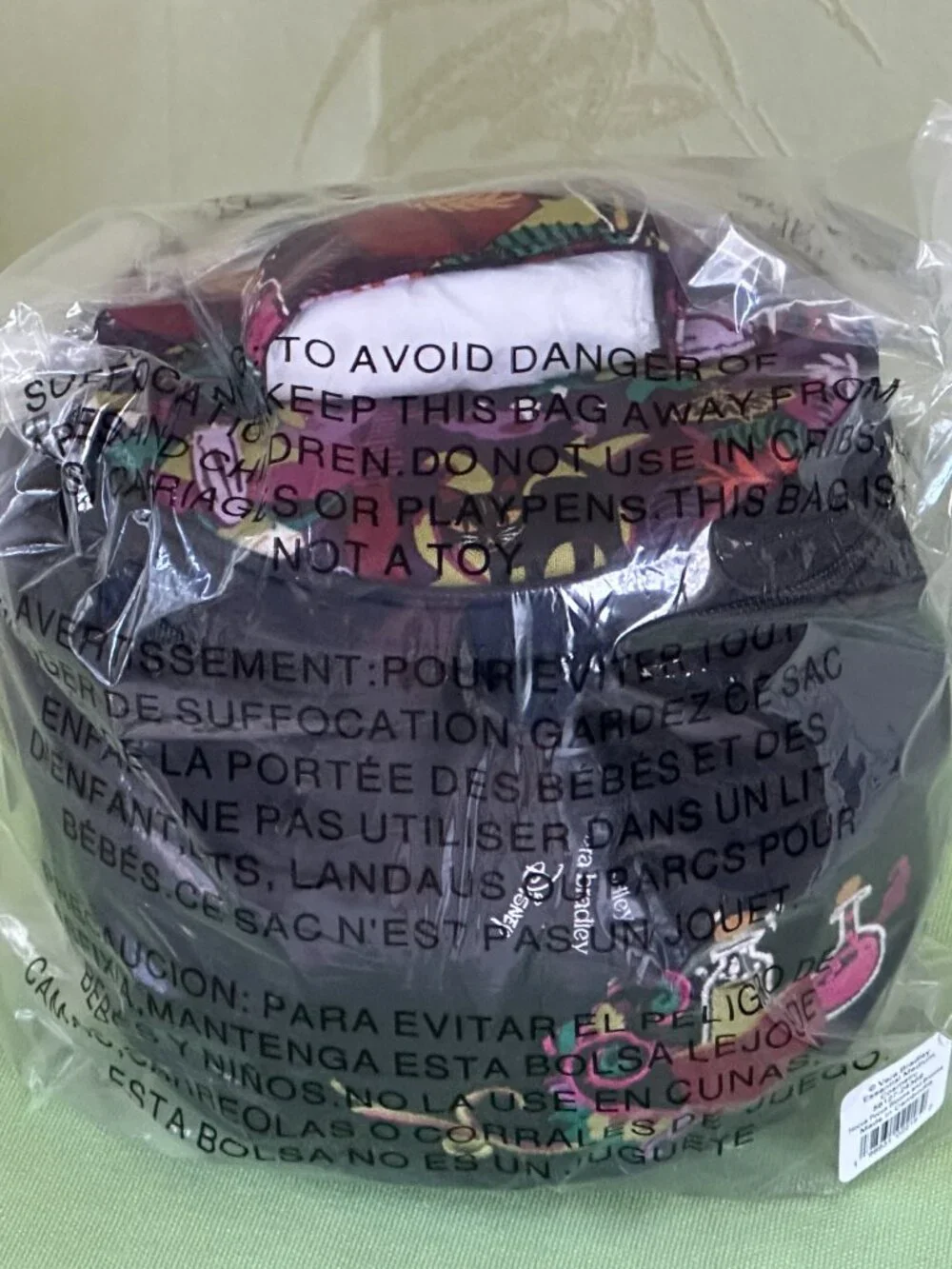 VERA BRADLEY X DISNEY CALDRON COSMETIC CASE:NWT HOCUS POCUS BLOOMS AND BROOMS
